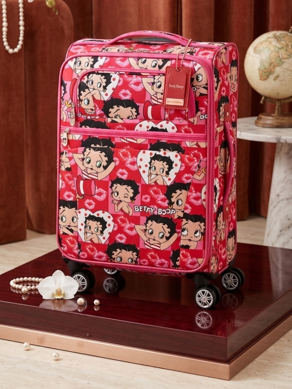 NWT Betty Boop Carry-On Spinner Luggage Pink Lips Rare
